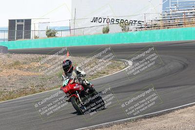 media/Apr-20-2025-AHRMA (Sun) [[393a79c373]]/Race/Group 12 early race/Turn 4b/